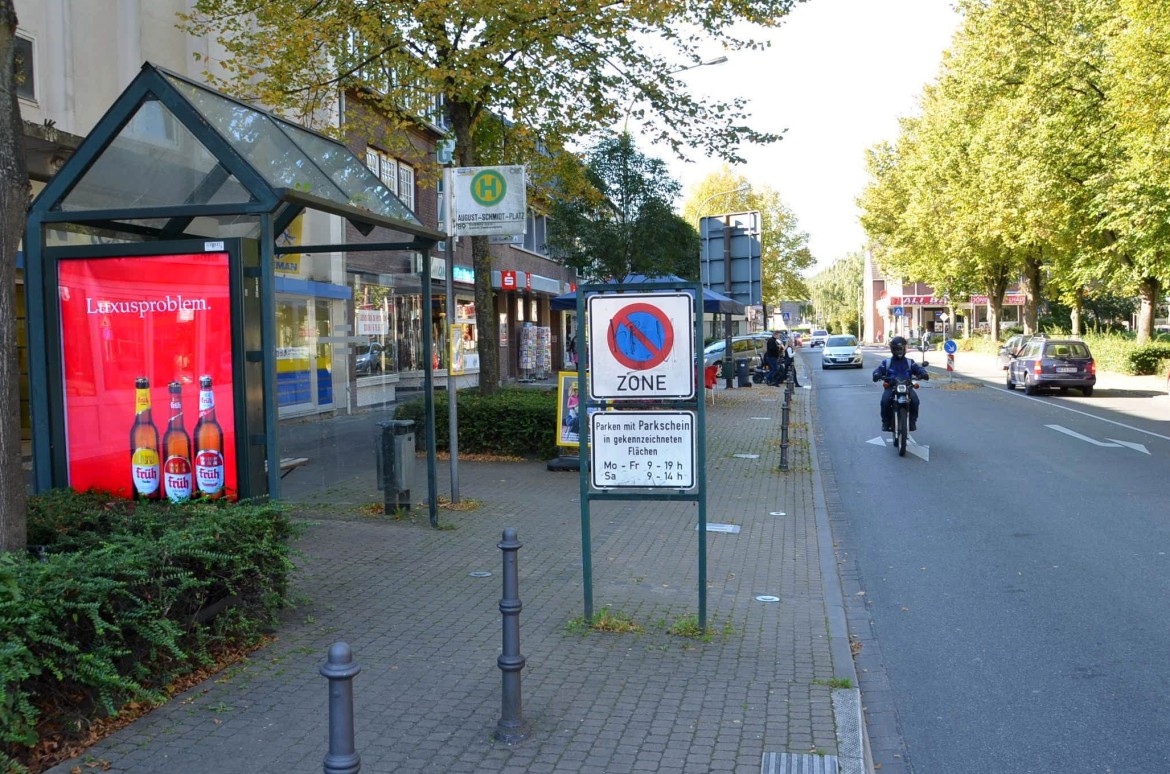 Kirchrather Str/Hts August-Schmidt-Platz/aussen  (WH)
