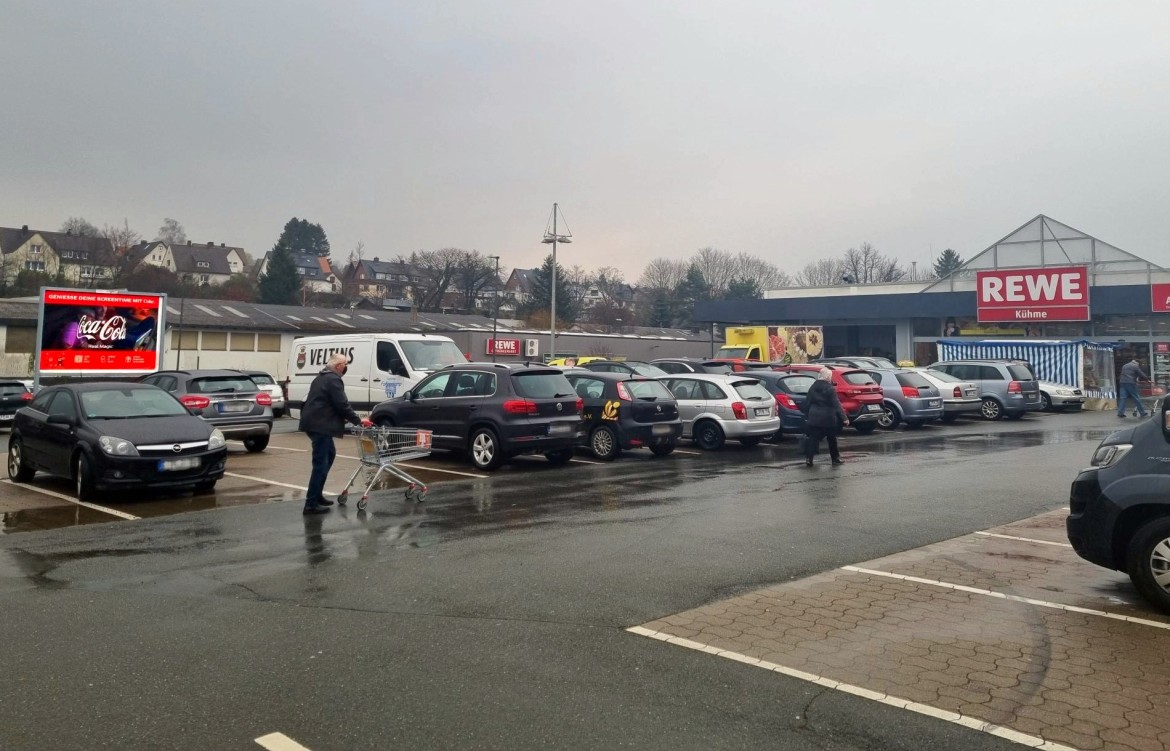 Bruchweg 1a /Rewe/lks vom Eingang (Sicht Markt)