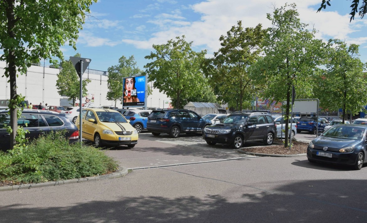 Georg-Schumann-Str /Kaufland/geg. Eing/Si Auff-Parkd -Sto. 1