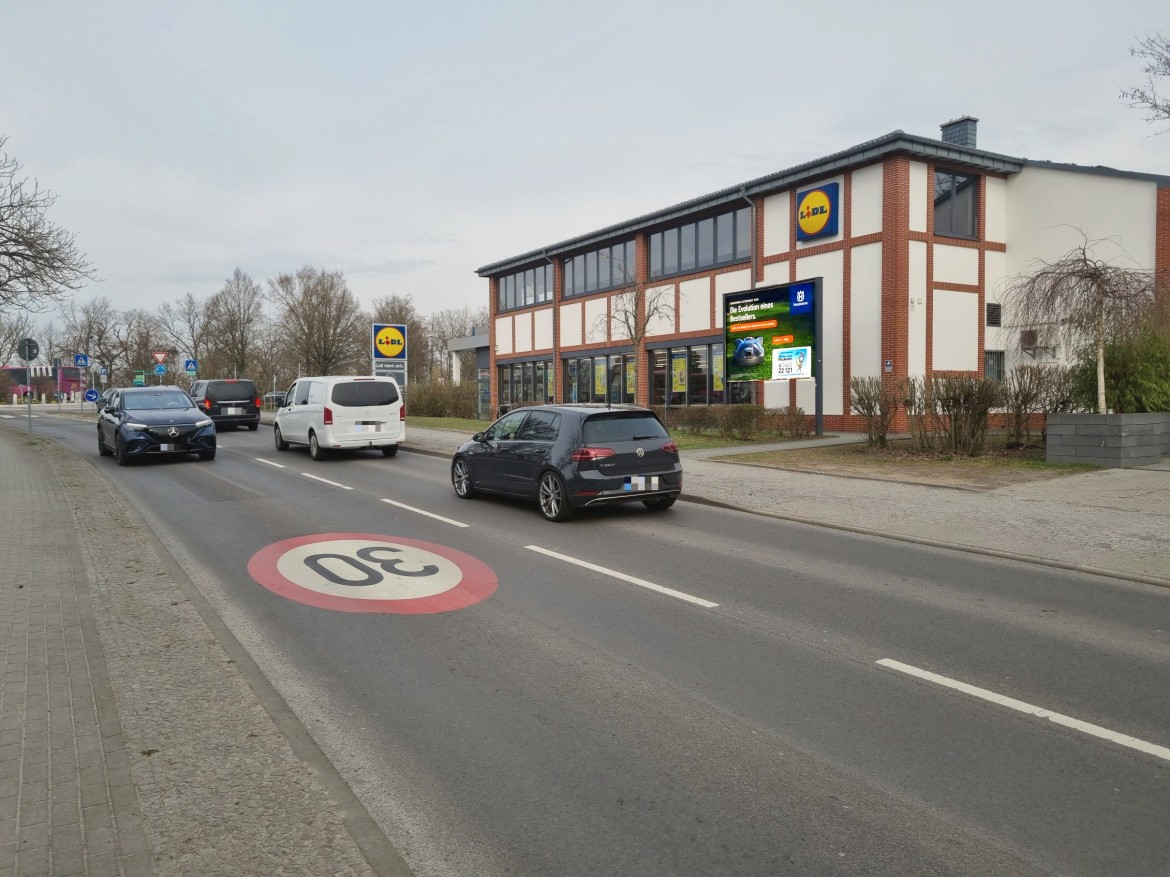 Wilmsstr. 57 /Lidl/rts vom Eingang