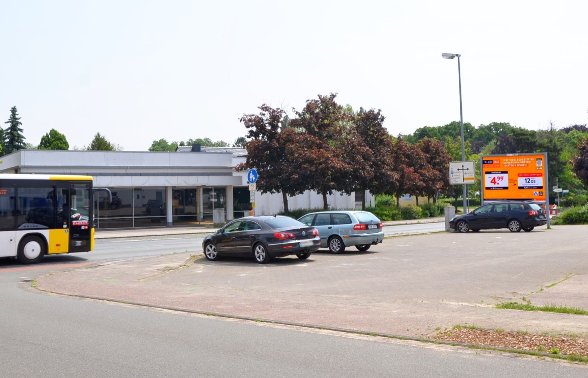 Bassumer Str. 3/Gartenstr/Zufahrt Netto/WE rts
