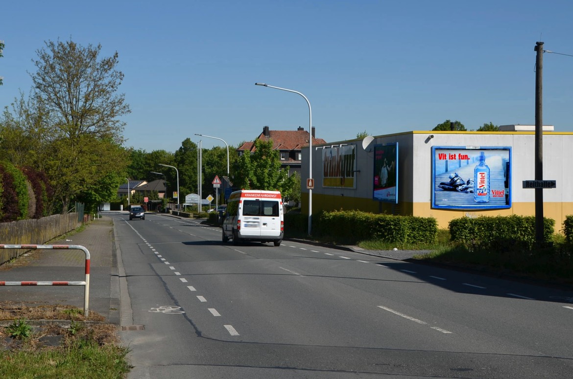 Neheimer Str. 47 /Trinkgut (quer zur Str)