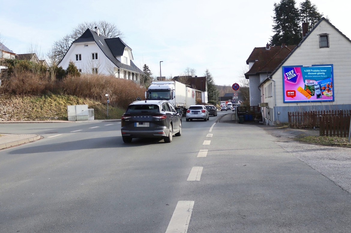 Stemeler Str. 93 (quer am Giebel)