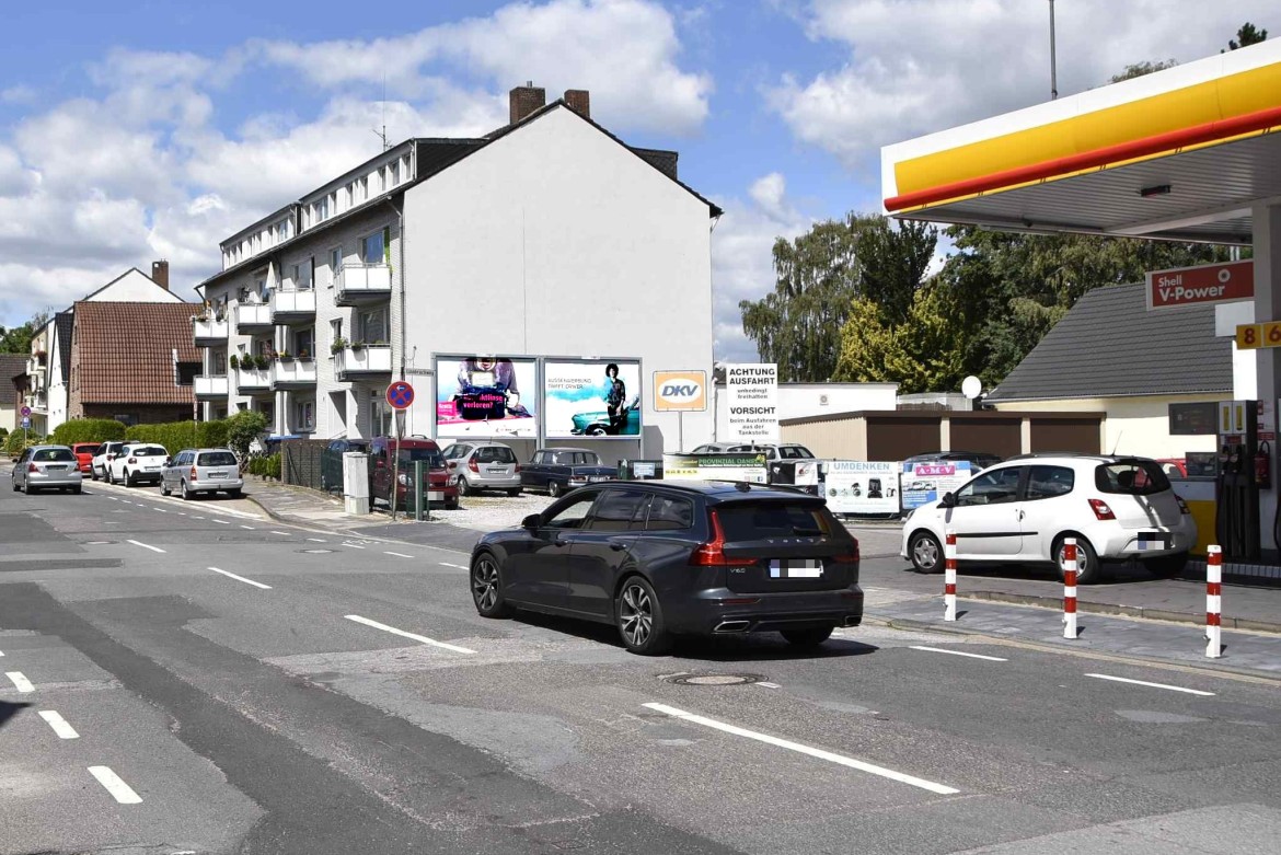 Neukirchener Str. 5 (quer am Giebel)