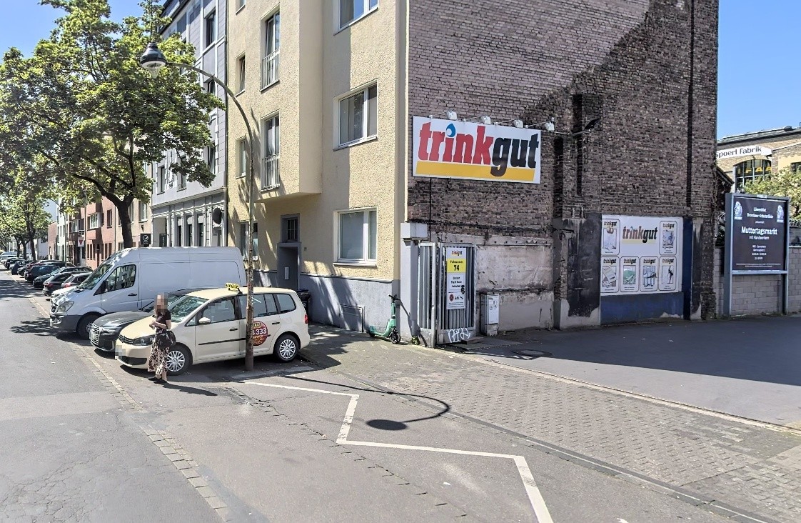 Tußmannstr. 74 /Trinkgut/lks vom Eingang (quer zur Str)