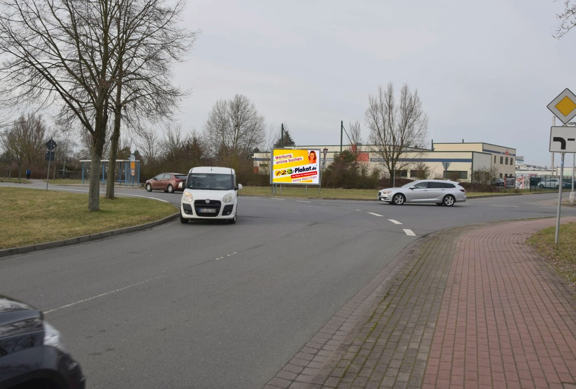 Industriestr/Benzstr/nh. E-center (rts)