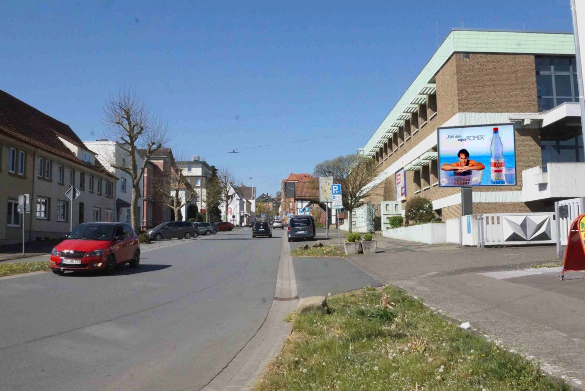 Kasseler Str. 9/quer (City-Star)