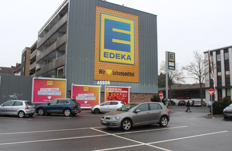 Sternbuschweg  92 (L 1) Einfahrt Edeka