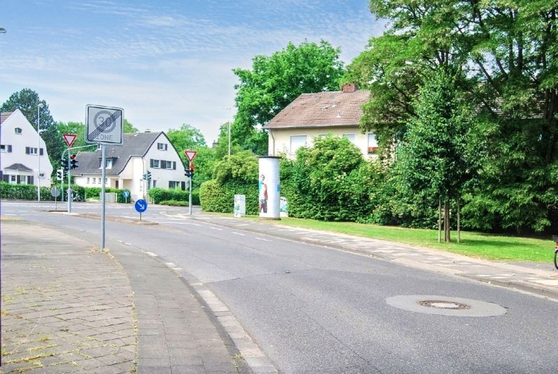 Pommernallee/Bahnhofstr