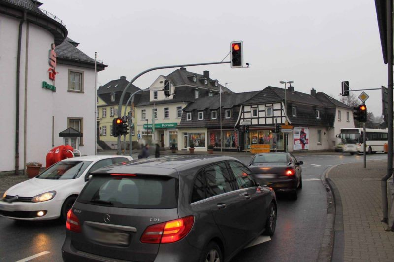 Hauptstr. 2 (B 229) / H?nnetalstr. (B 229)