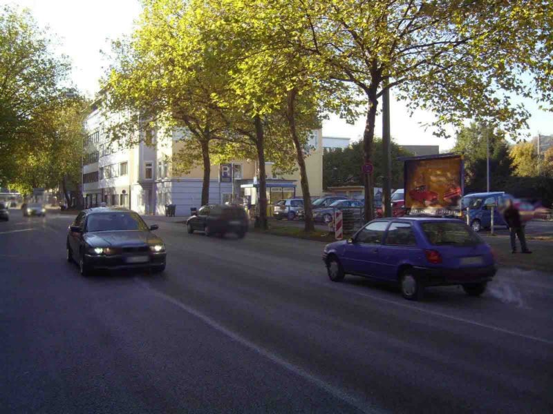 Elsa-Brandstr?m-Str. / Nh. Am Zwinger