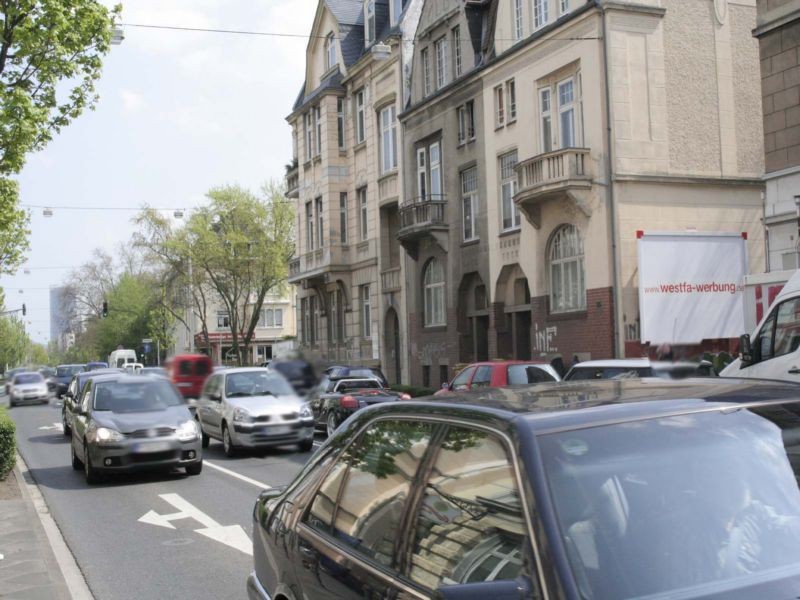 Reuterstr.  /Argelanderstr. 141 li.