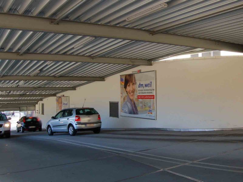 Johannes-Cleven-Str. 4  / (PP) Einf. re.