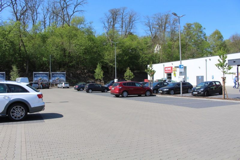 D?sseldorfer Str. 239 (B 223)  / Rewe re. / Si. Eing.