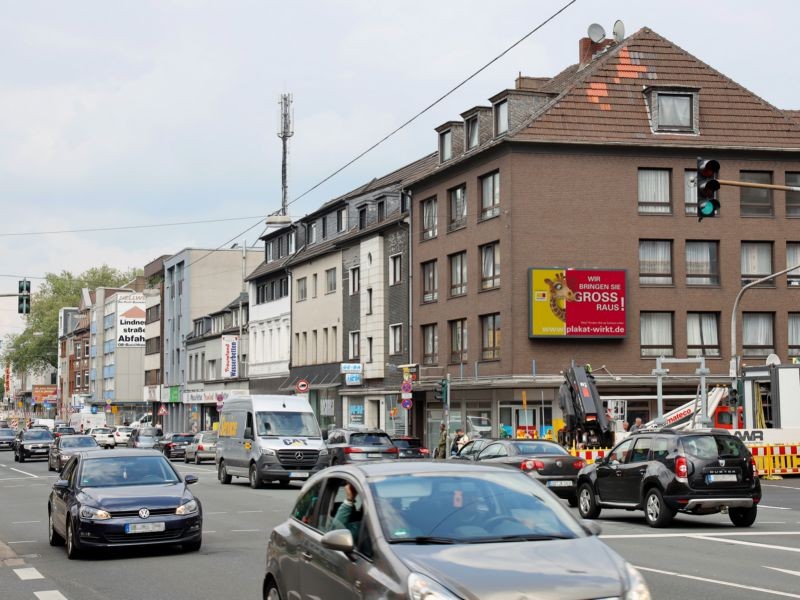 M?lheimer Str. 102 (B 223)  / Falkensteinstr. 2 quer (VB)