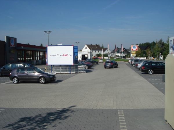 Liebigstr. 4  geg. Eing. re.