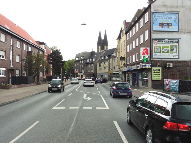 Alleestr.  10 re. quer unten / Einf. REWE