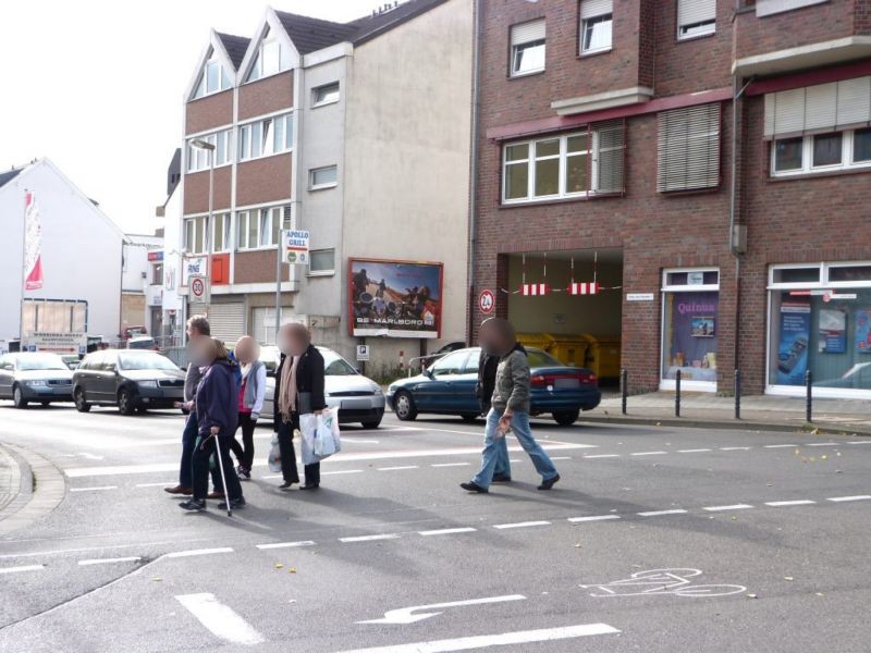 Unter den Hecken/Walhovener Str.