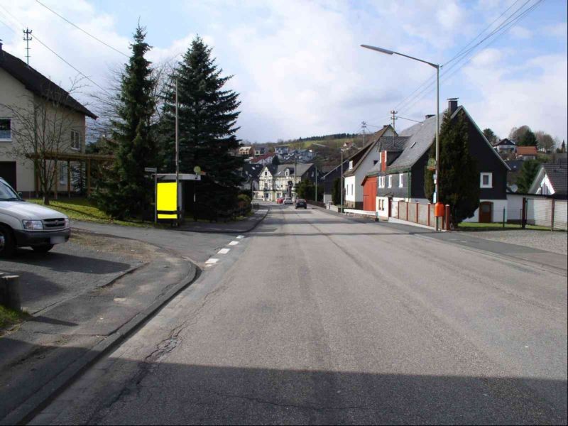 Olper Str./Bergkiefernweg We.li.