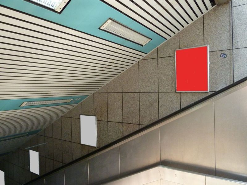 U-Bf Berliner Platz, Ausg. B, Rolltr. li., 5. Sto.