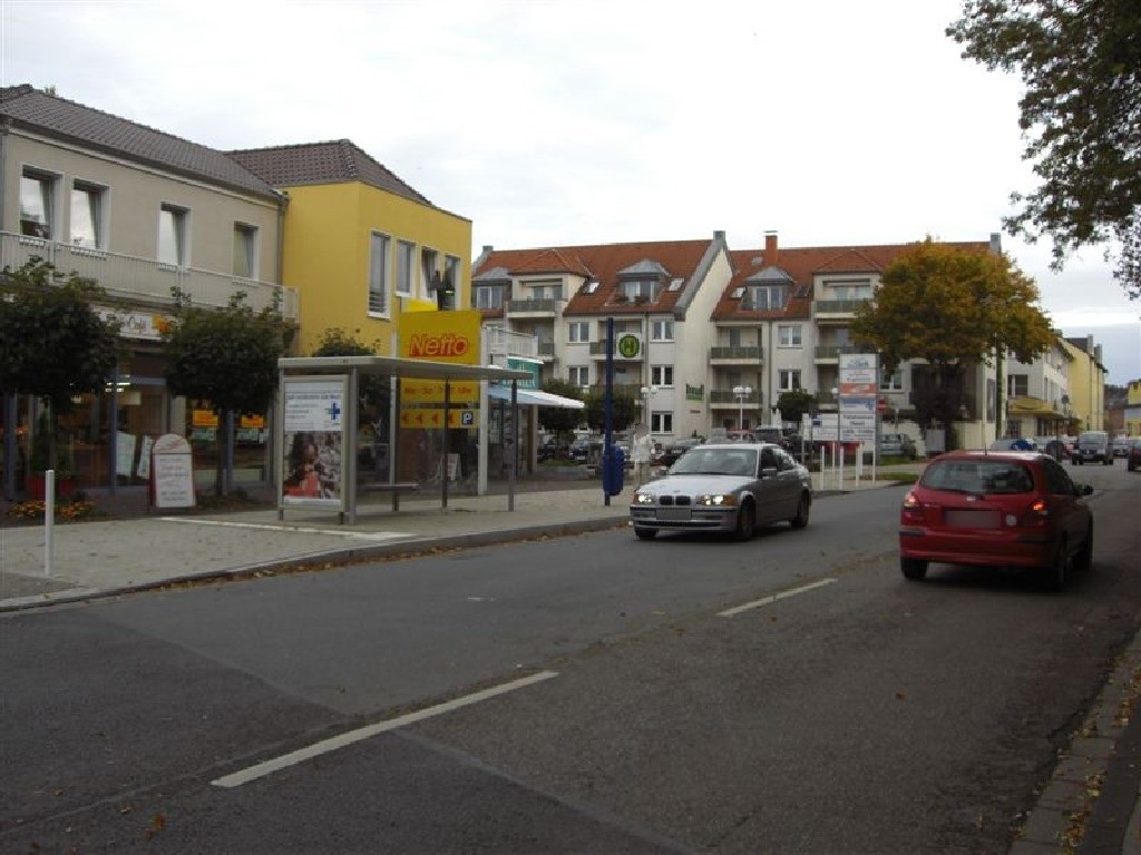 Kupferdreher Str. 130 re./Poststr./We.li.