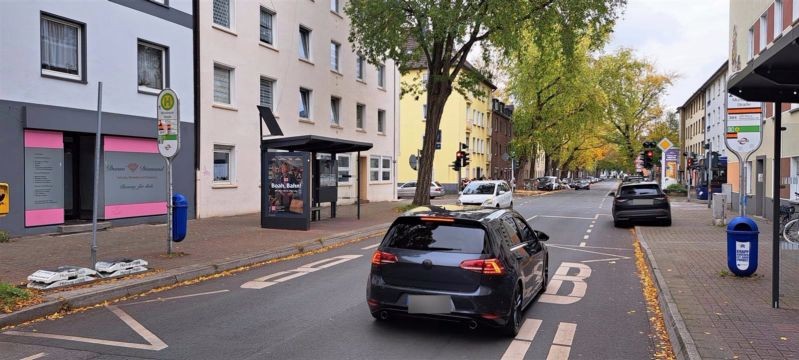 Grillostr.  30/HST Münchener Str./Steig 1/We.li.