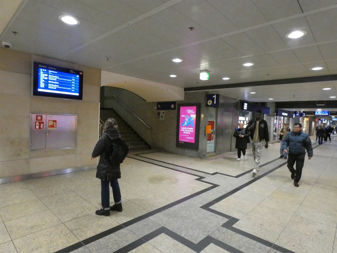 Hbf, B-Passage, Zugang Bstg. Gl. 1