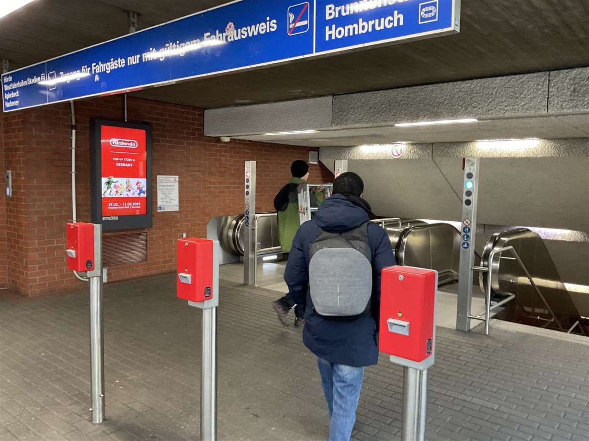 U-Bf Stadtgarten, VTE, li. v. Zugang Ri. Hörde li.