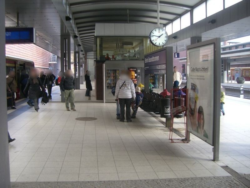 S-Bf Gesundbr., Bstg., Gl. 1, Aufg z. Brunnenstr.