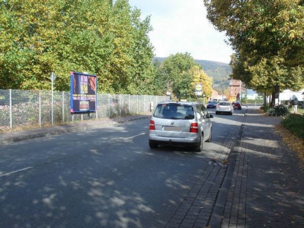 Bahnhofstr. /Ostpreußenweg rechts
